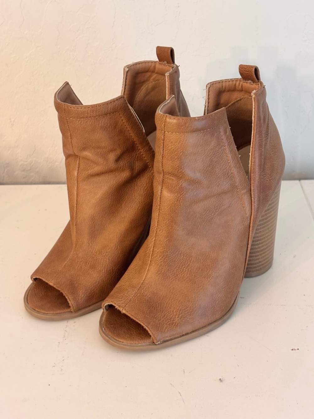 Qupid Peep Toe Vegan Leather Booties Stacked Heel, Camel, Sz 6.5